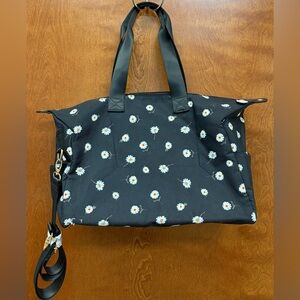 Alice & Olivia Daisy Print Canvas Travel Duffel Bag NEW WITH TAGS Black White